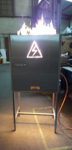 Armoire haute tension sur pieds