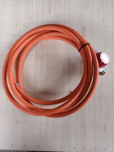 Tuyau de gaz avec détendeur